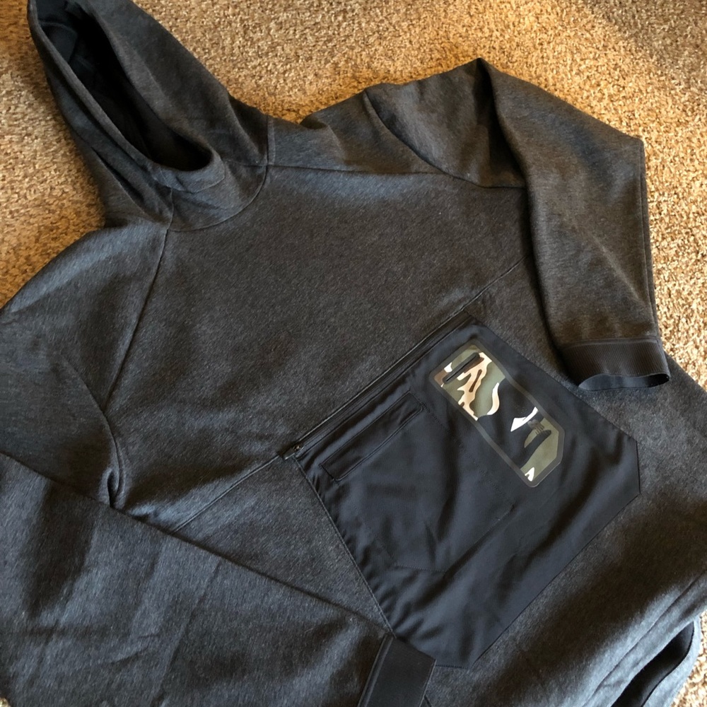 New Balance Fortitech Pullover Hoodie